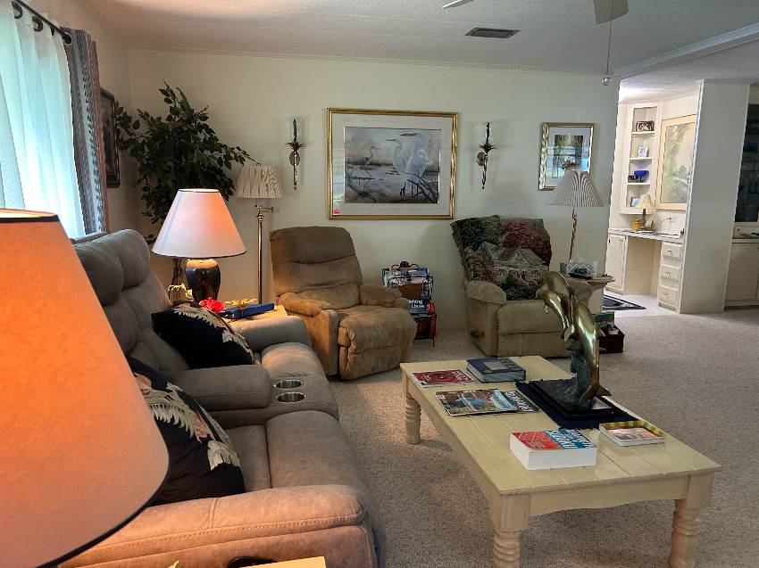 7907 Lakeshore Drive a Ellenton, FL Mobile or Manufactured Home for Sale